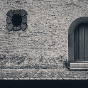 Monochrome : Monochrome photography exploring form, texture, and quiet structure through minimal black and white images